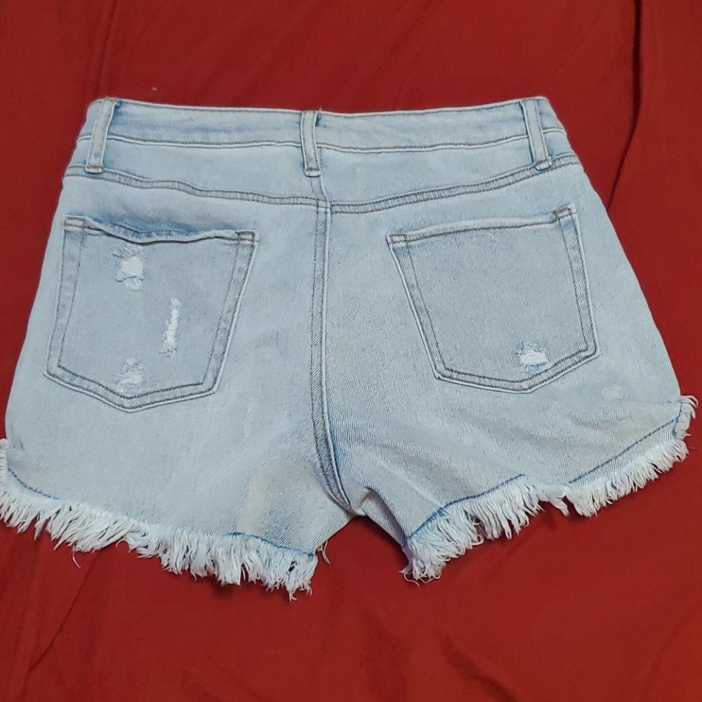Shorts - Picture 3 of 3